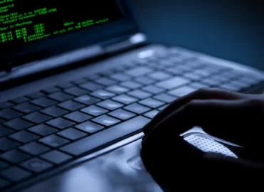 7 ways to protect your data when traveling