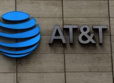 The AT&T Text Scam, Explained, and How To Avoid It