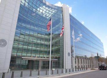 SEC Awards $400,000 to Whistleblower Culpable in Ponzi Scheme
