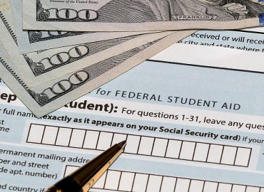 Scams targeting student loan borrowers as repayments resume; here are the red flags