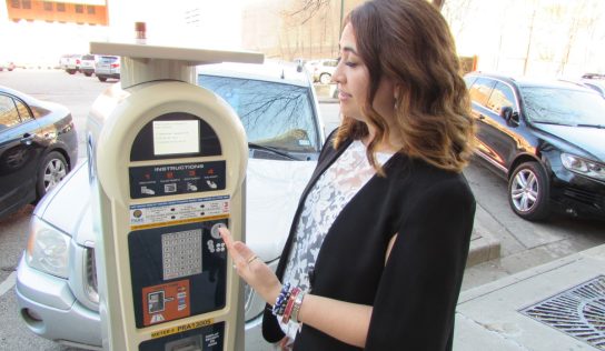 Scammers are attaching phony QR codes to parking meters in downtown Houston, city officials say – Houston Public Media
