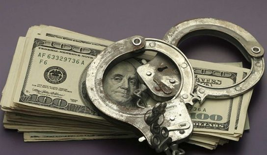 Ex-Schwab Rep Who Bilked His Dad, Other Clients Gets 16-Plus Years in Prison