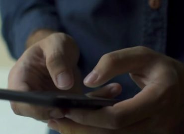 Scammers use QR codes to trick consumers into opening malicious links