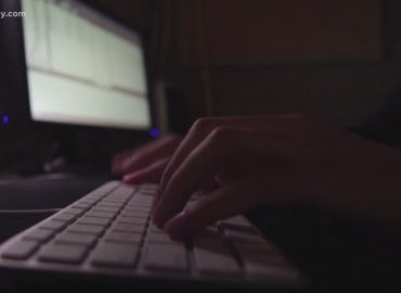 Experts warn of student loan scammers