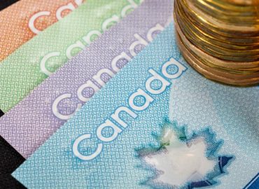 Make Money Work for You: Earn $8 a Day With 3 Dividend Stocks 