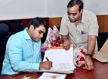 Who is IRS Dinesh Paruchuri, the new ED- Additional Director Hyderabad