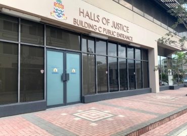 Cops brushed off screen-fitter scam complaints