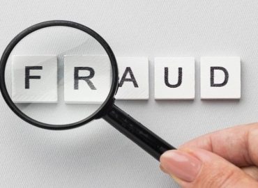 Chinese national, aide nabbed for extorting money from people across India through mobile application